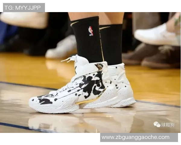 西亚卡姆足蹬长角牛KD18配色砍30分徒劳